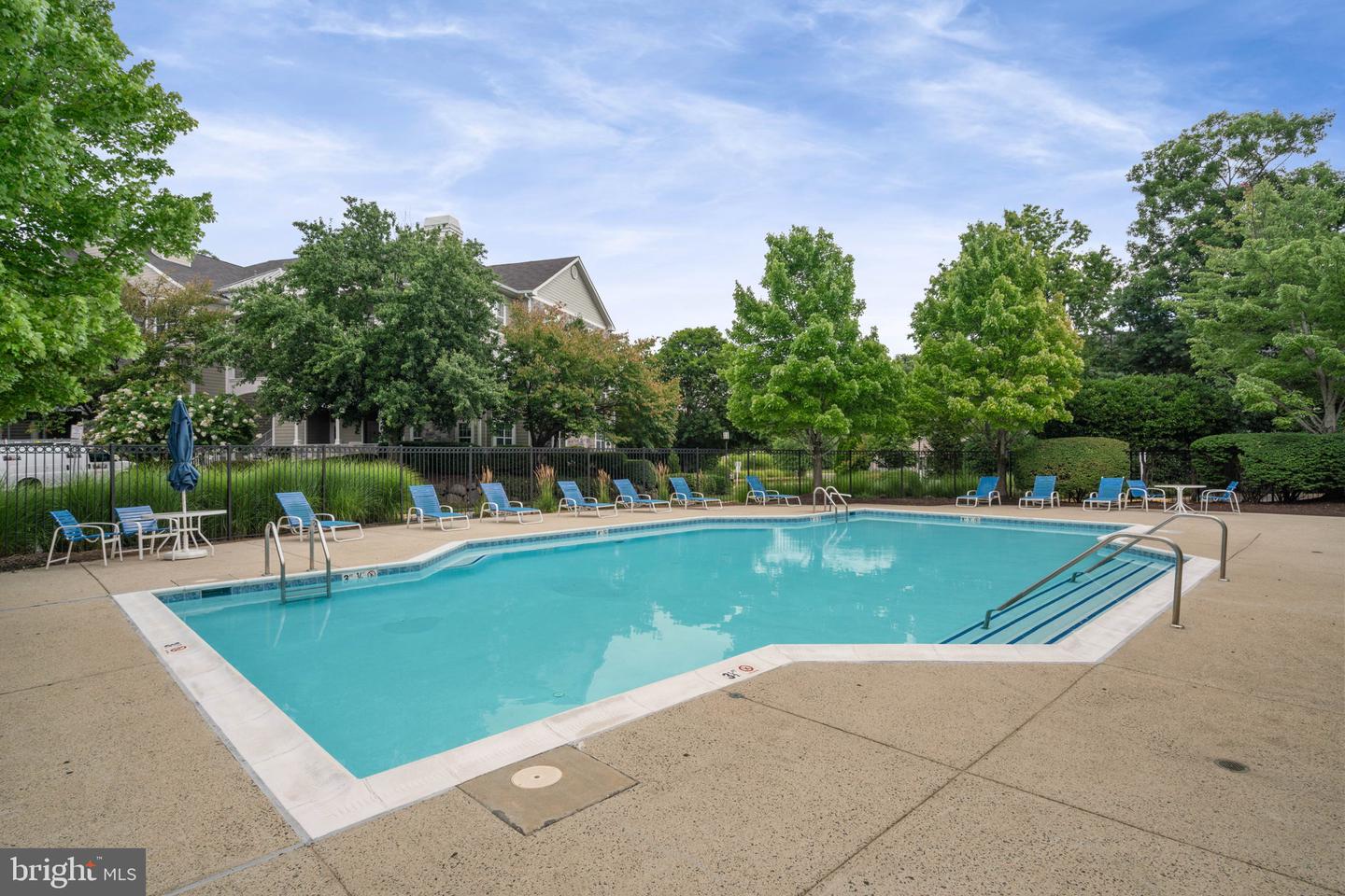 1700 LAKE SHORE CREST DRIVE Unit: 24