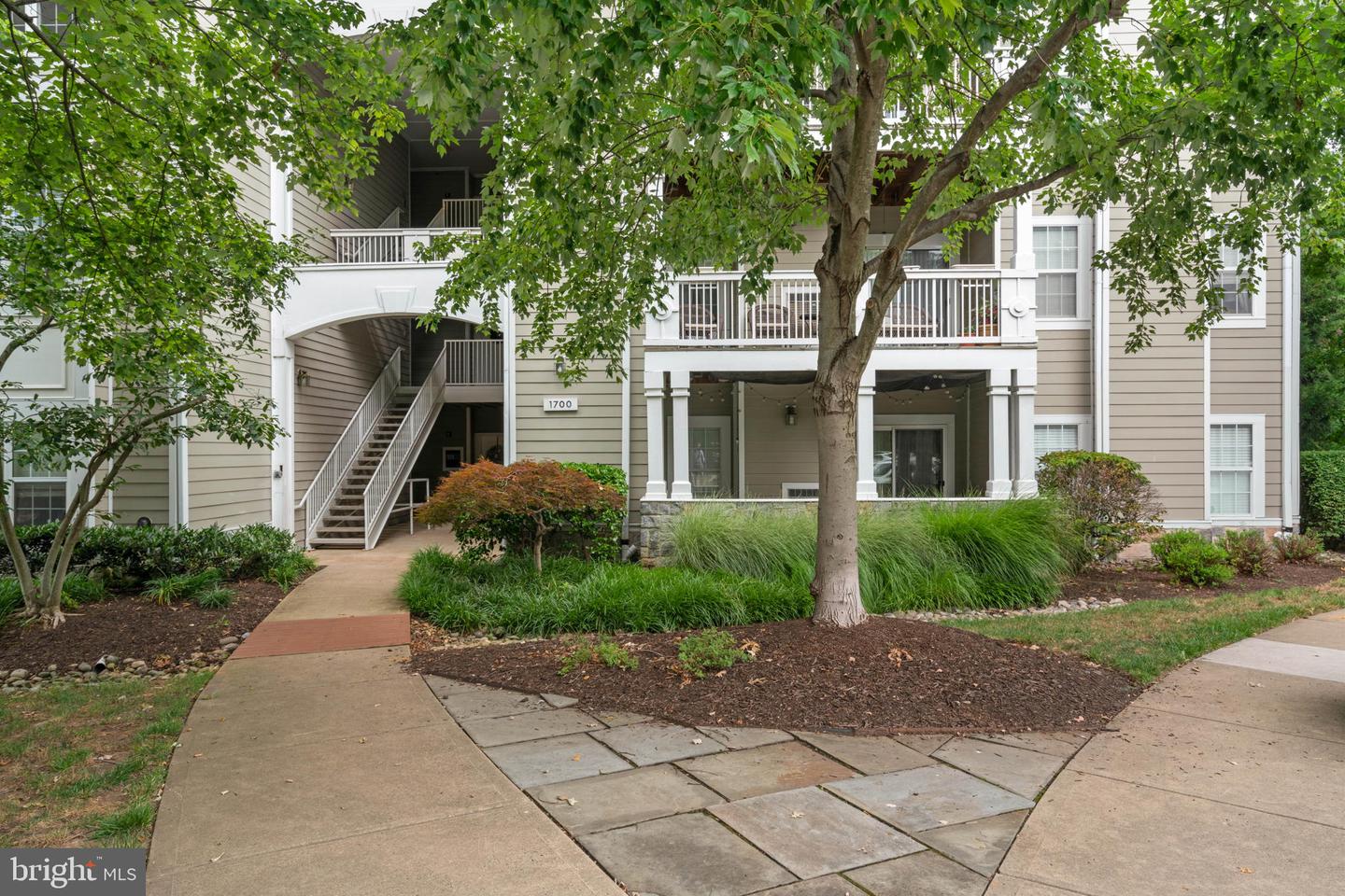 1700 LAKE SHORE CREST DRIVE Unit: 24