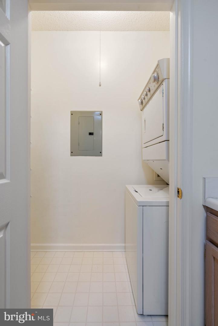 1700 LAKE SHORE CREST DRIVE Unit: 24