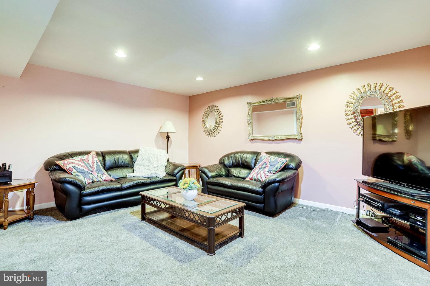 1827 OLNEY ROAD