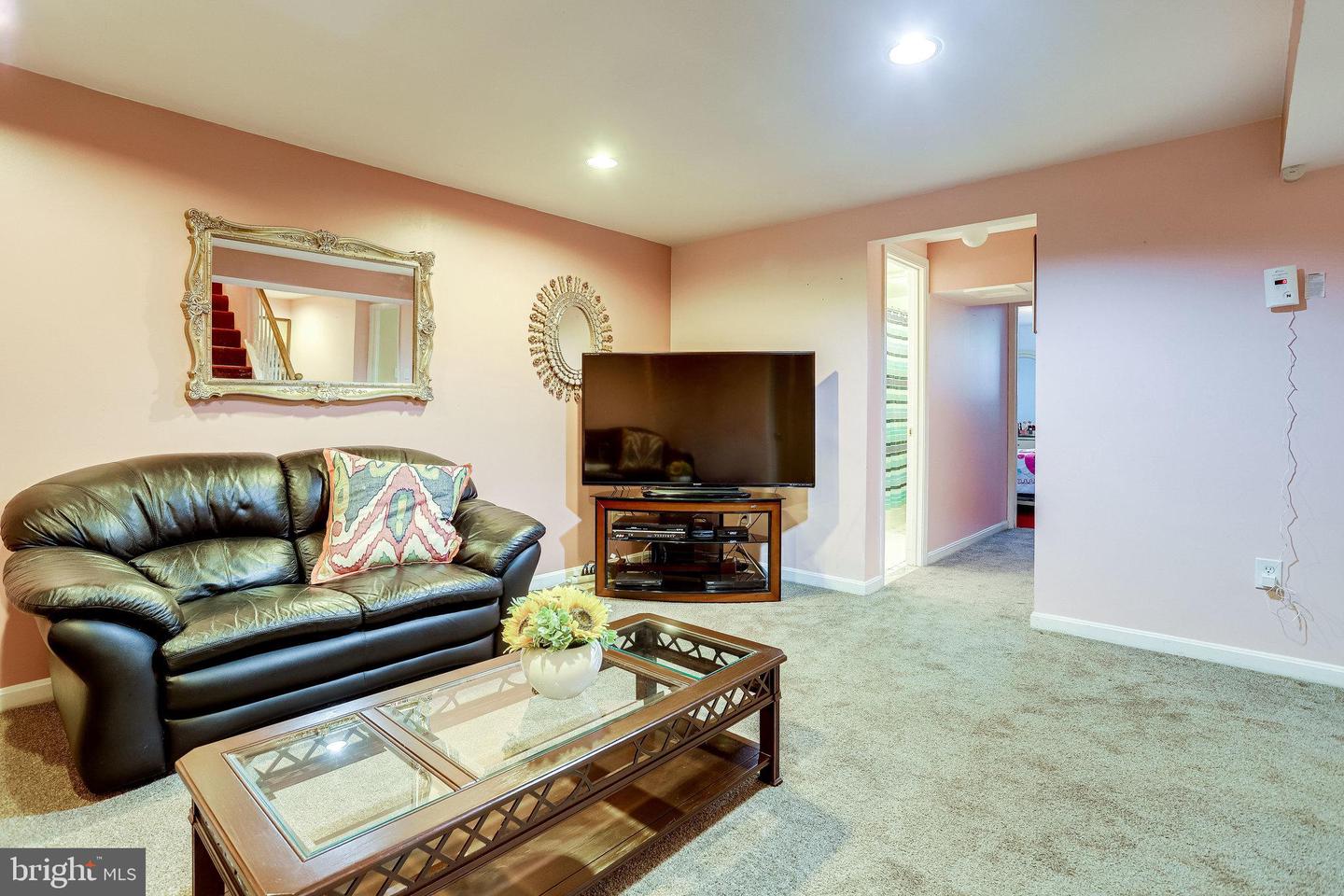1827 OLNEY ROAD
