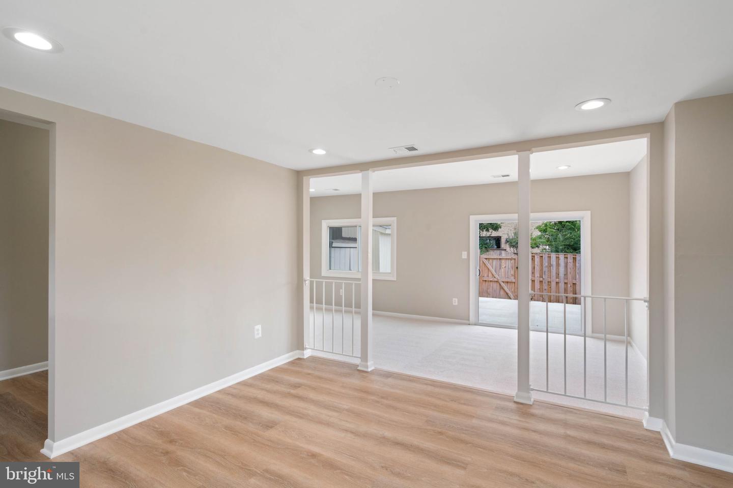 9542 BLAKE LANE