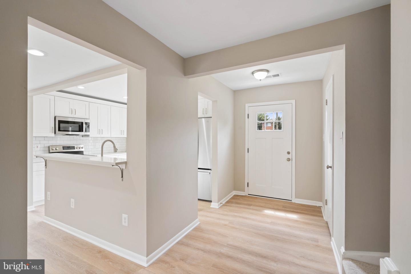 9542 BLAKE LANE