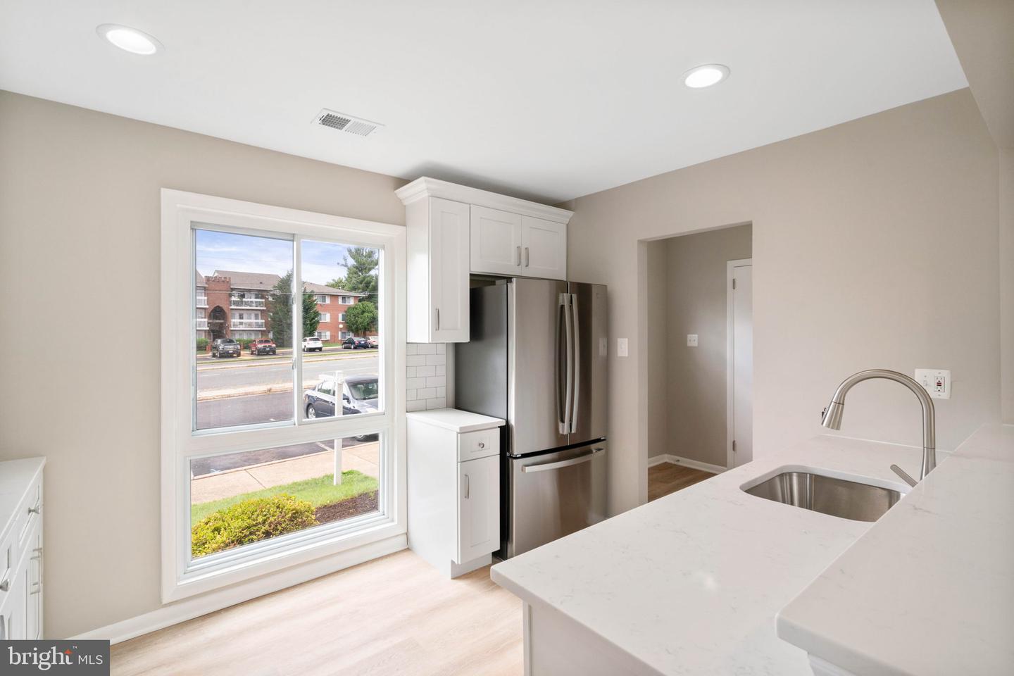 9542 BLAKE LANE