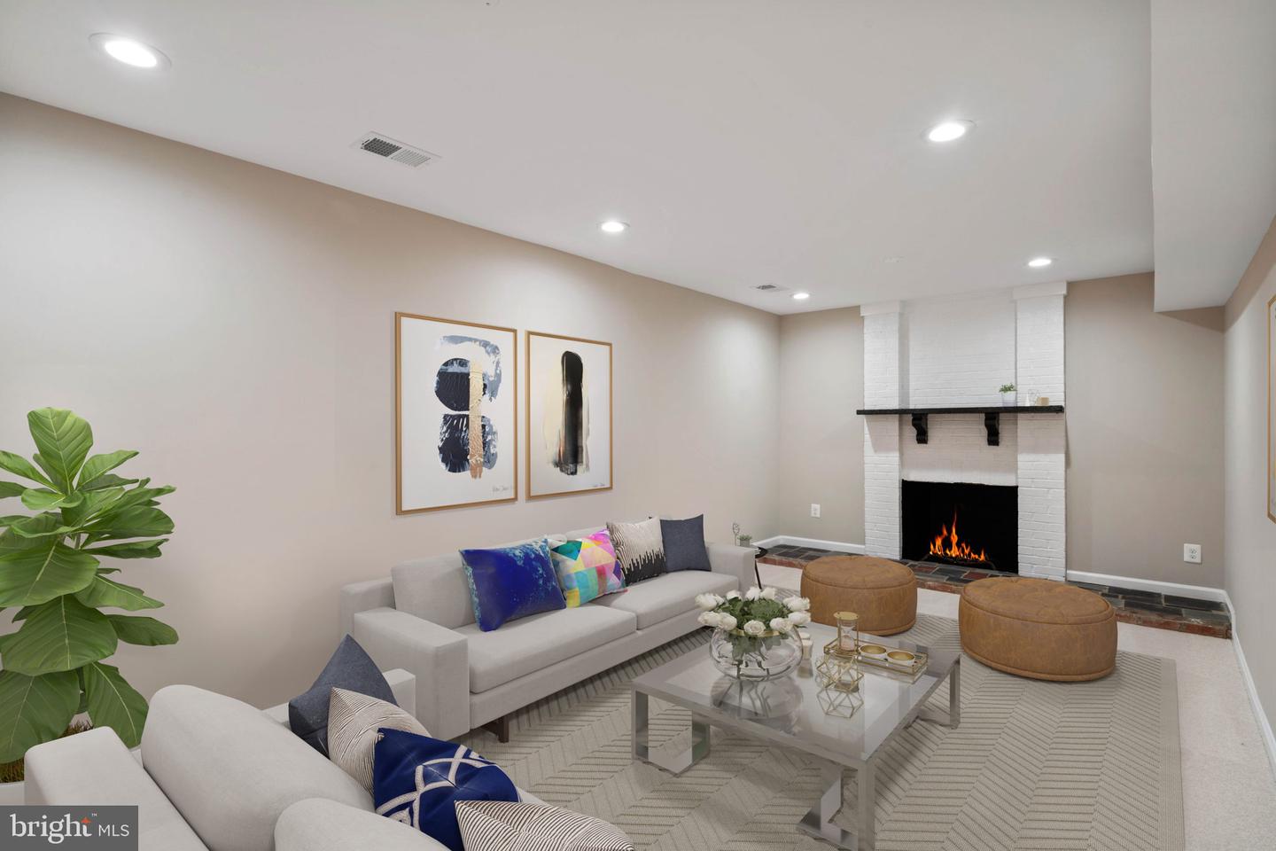 9542 BLAKE LANE