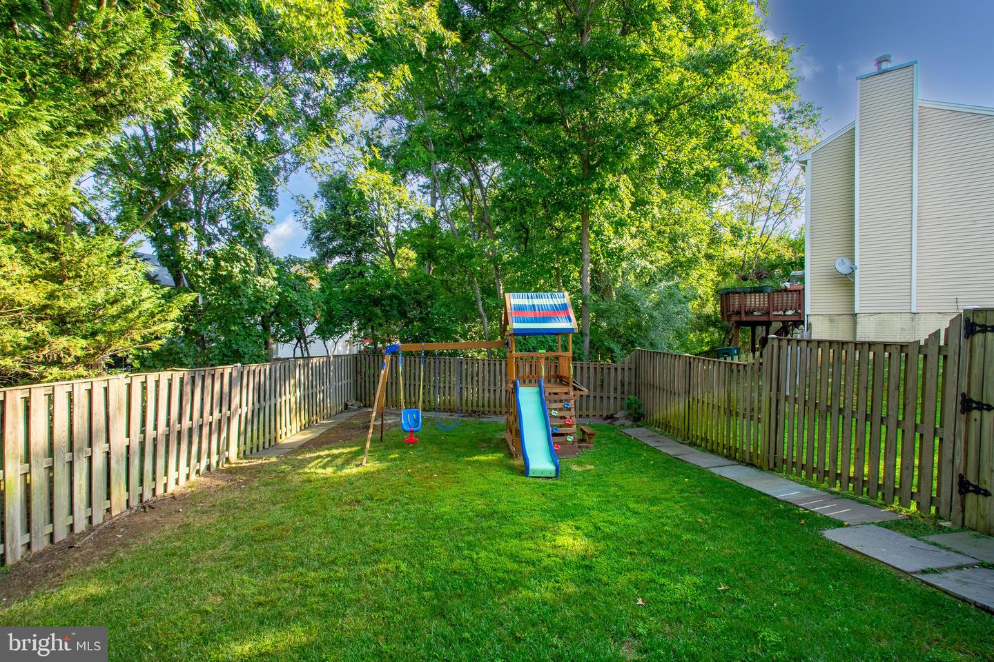 13720 EASTCLIFF CIRCLE