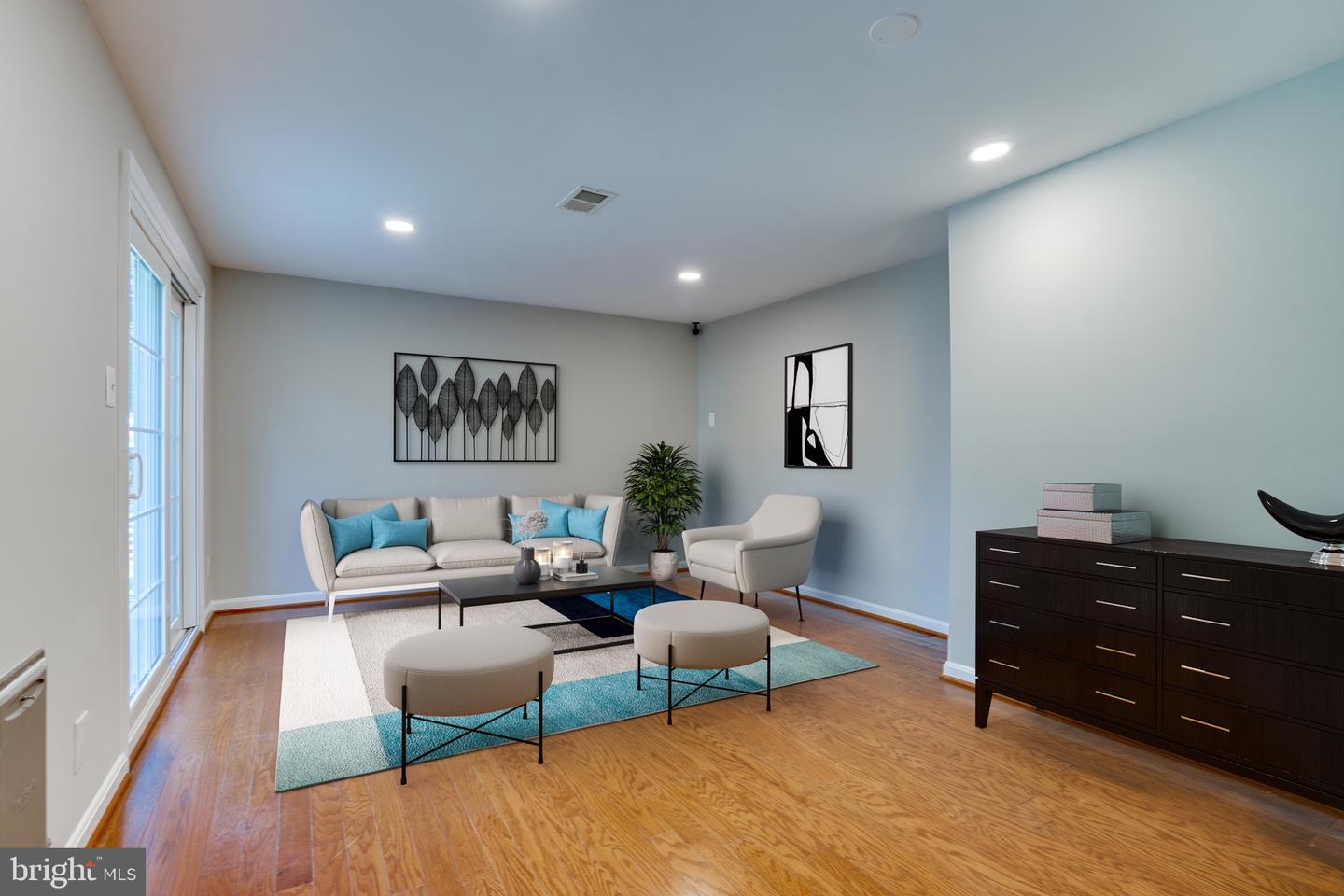 13720 EASTCLIFF CIRCLE