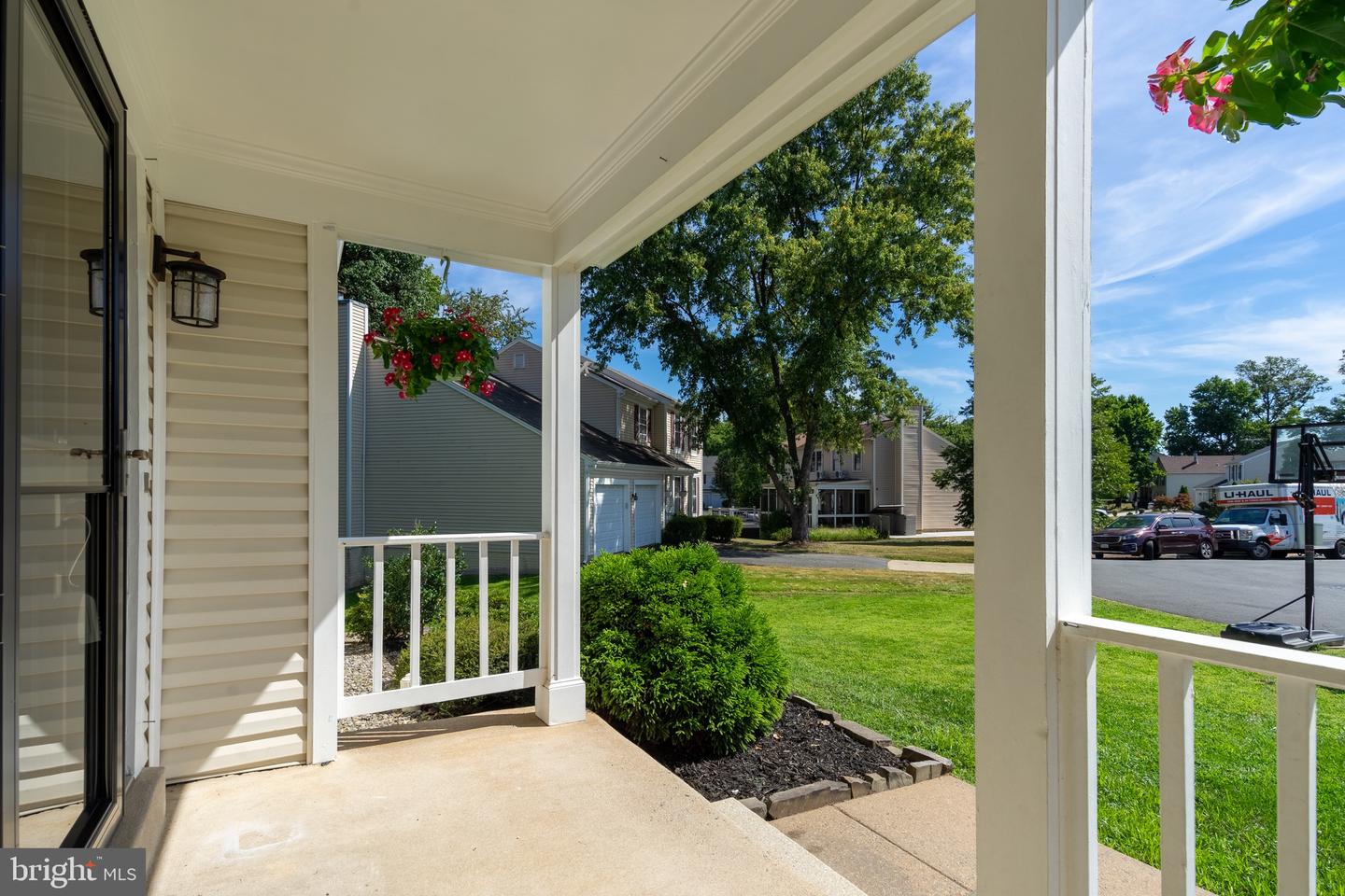 13720 EASTCLIFF CIRCLE