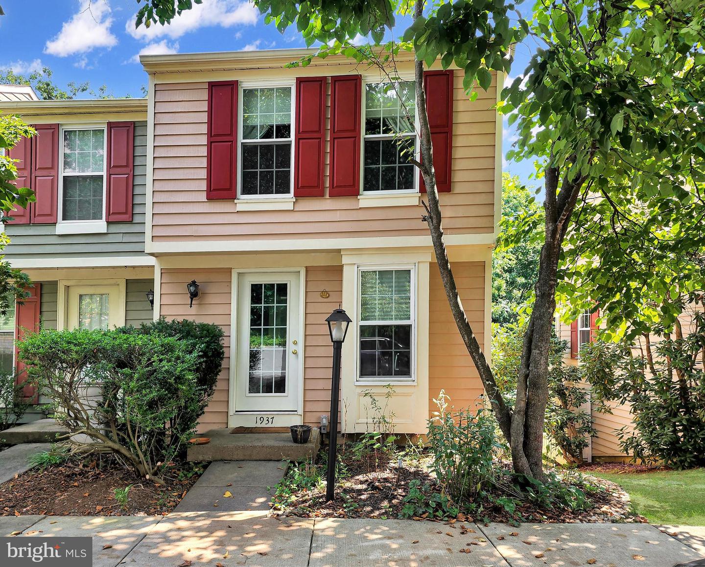 1937 SAGEWOOD LANE