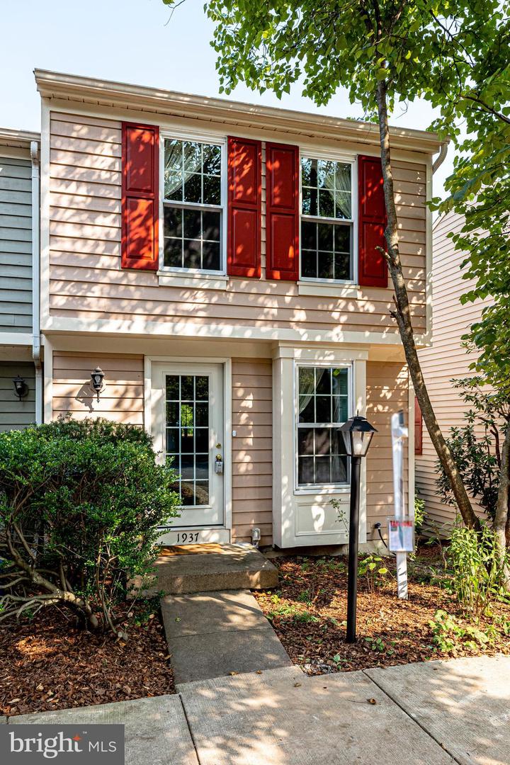 1937 SAGEWOOD LANE