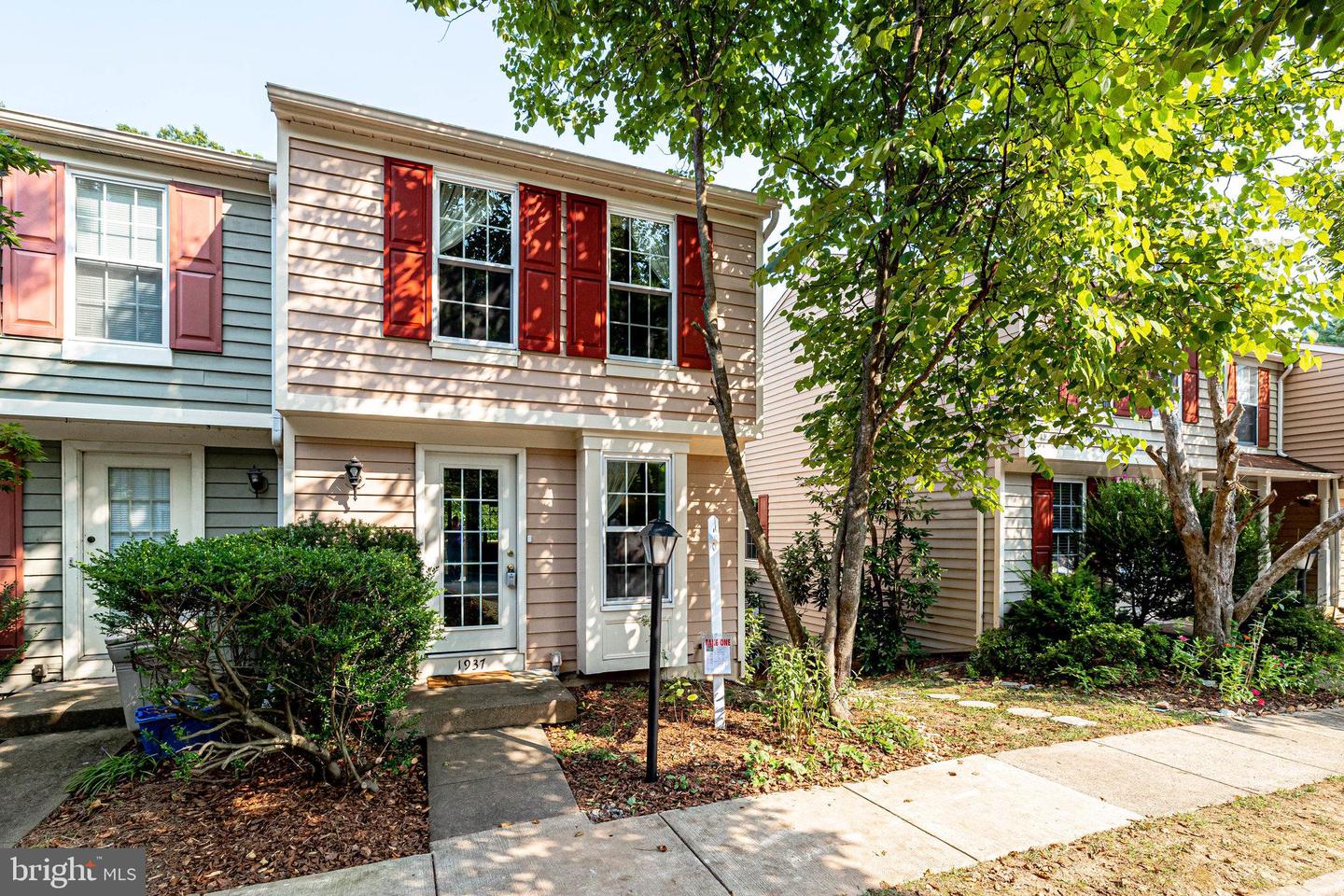 1937 SAGEWOOD LANE