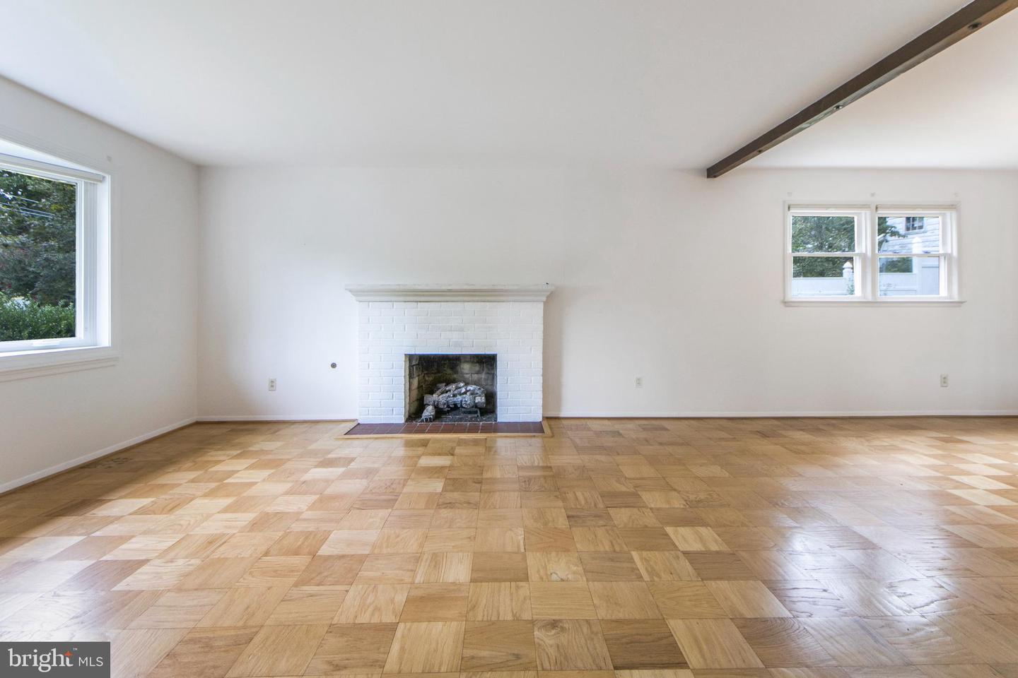 7417 FLORA STREET