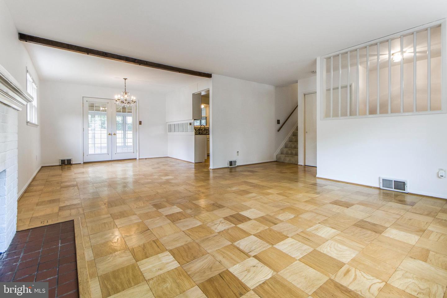 7417 FLORA STREET