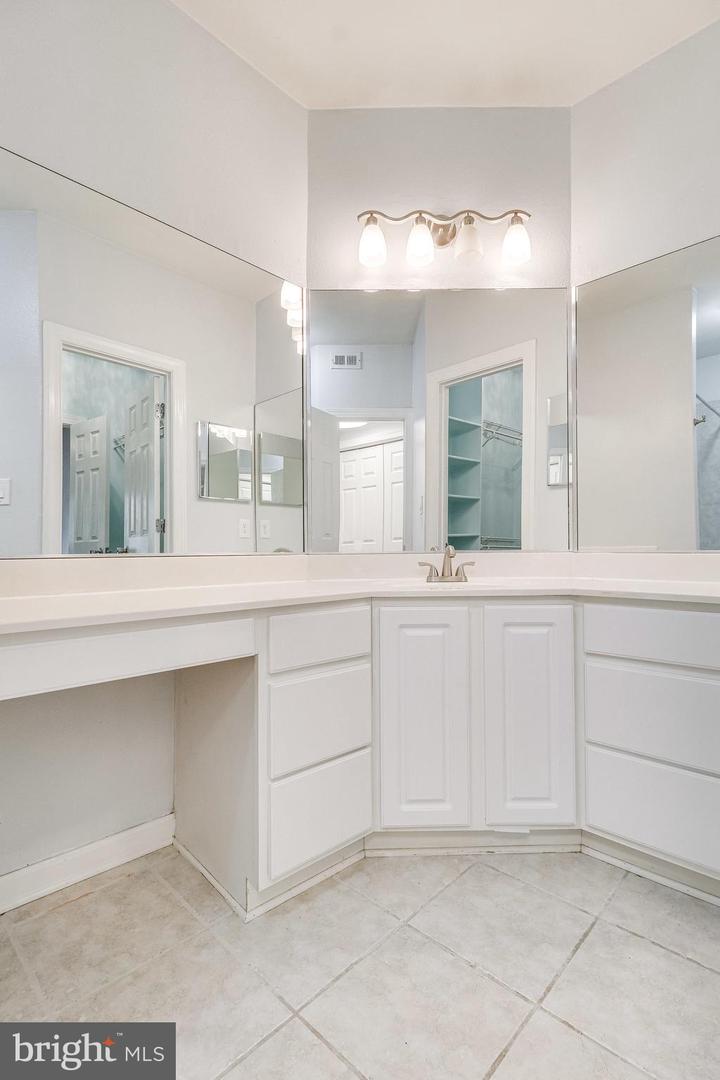 12160 PENDERVIEW LANE Unit: 1728