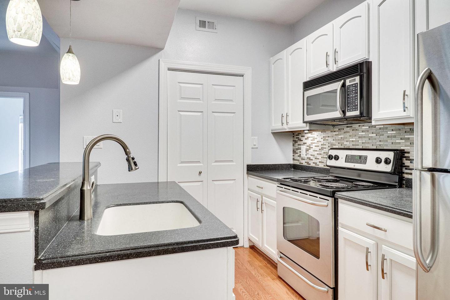 12160 PENDERVIEW LANE Unit: 1728