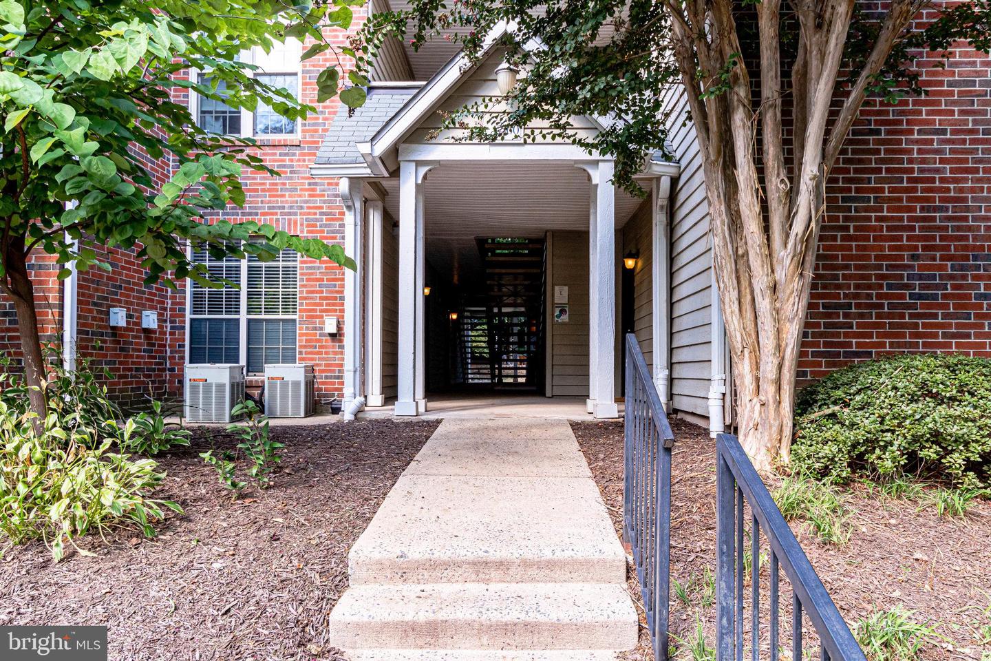 12160 PENDERVIEW LANE Unit: 1728