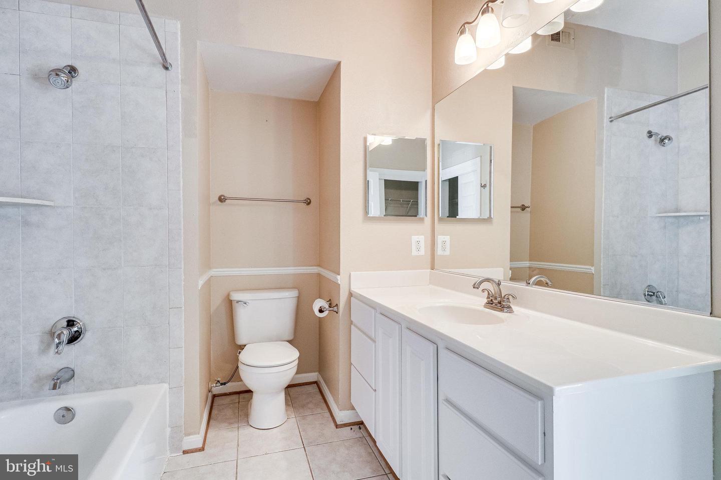 12160 PENDERVIEW LANE Unit: 1728