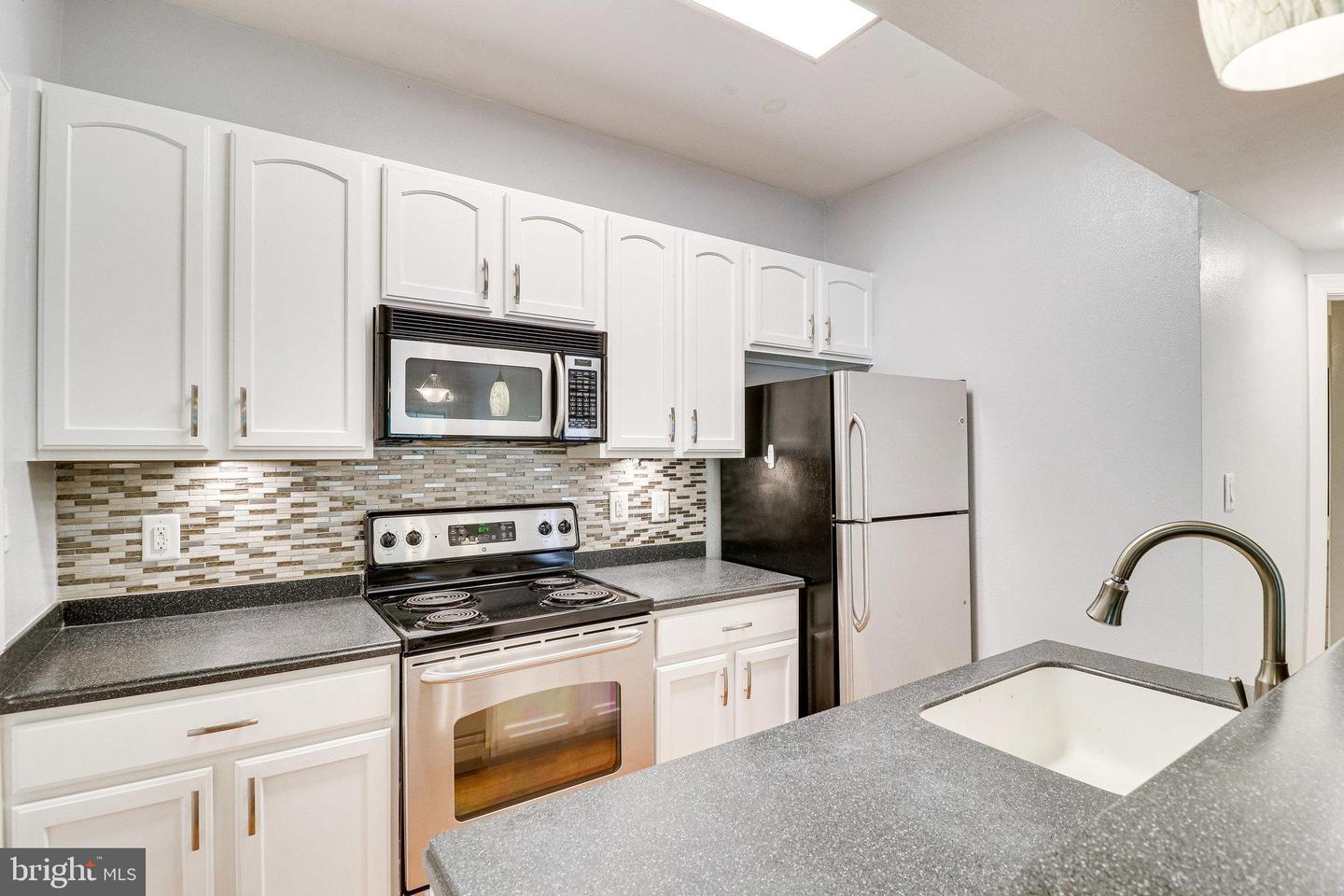 12160 PENDERVIEW LANE Unit: 1728
