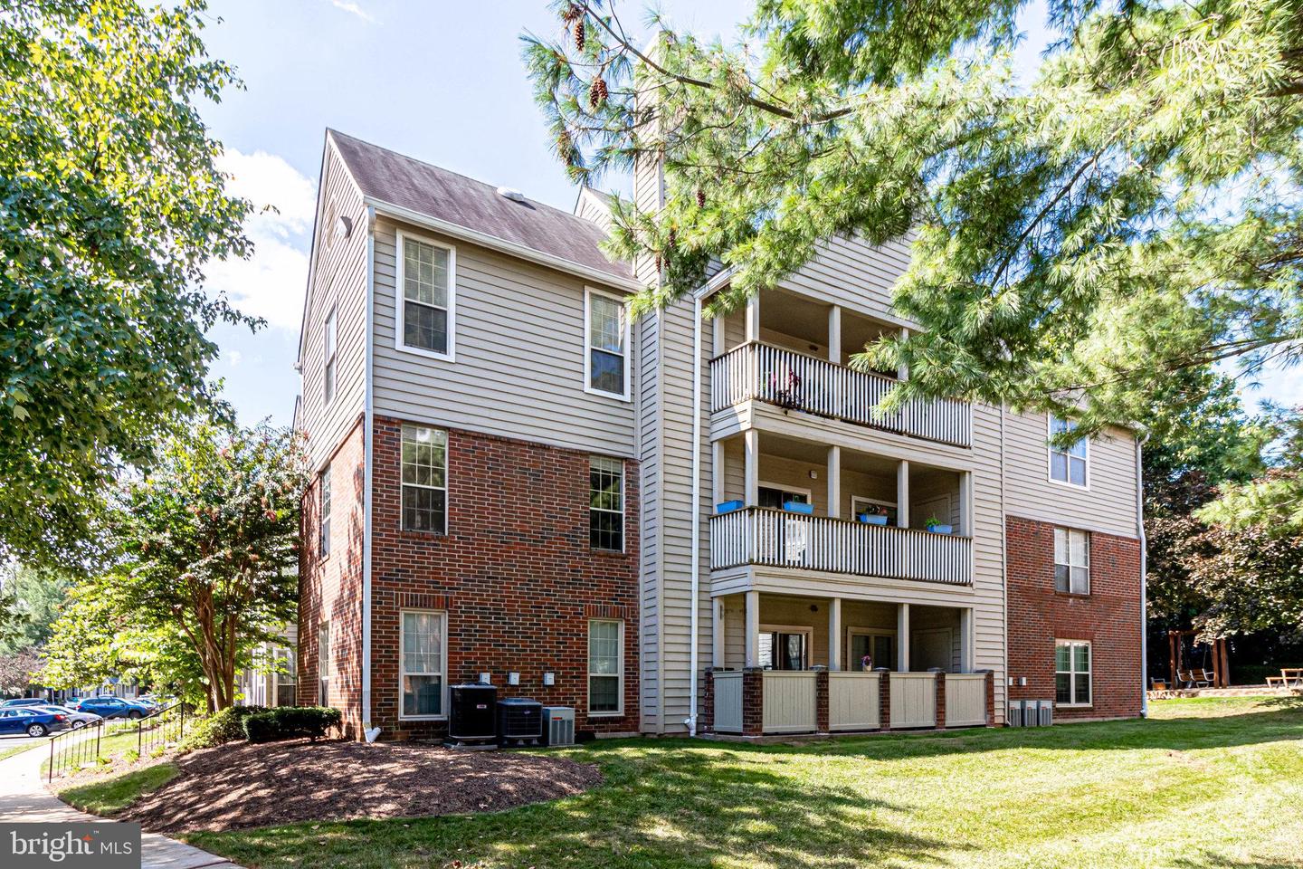 12160 PENDERVIEW LANE Unit: 1728