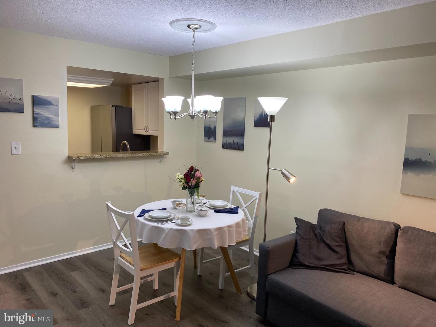 1951 SAGEWOOD LANE Unit: 211