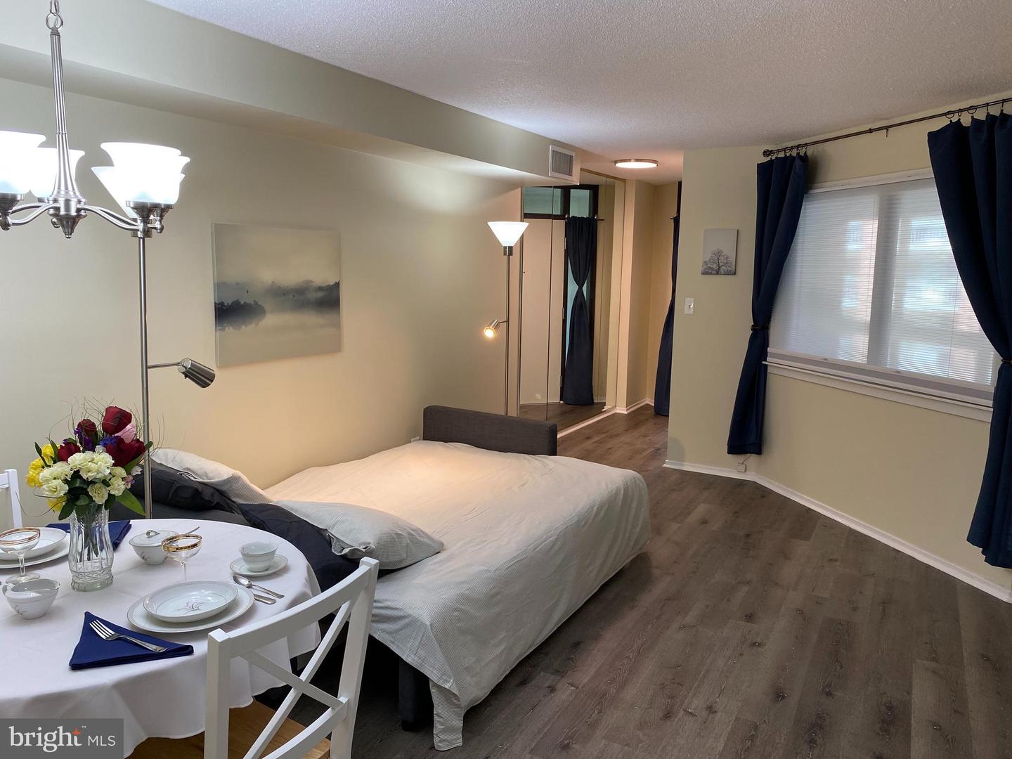 1951 SAGEWOOD LANE Unit: 211