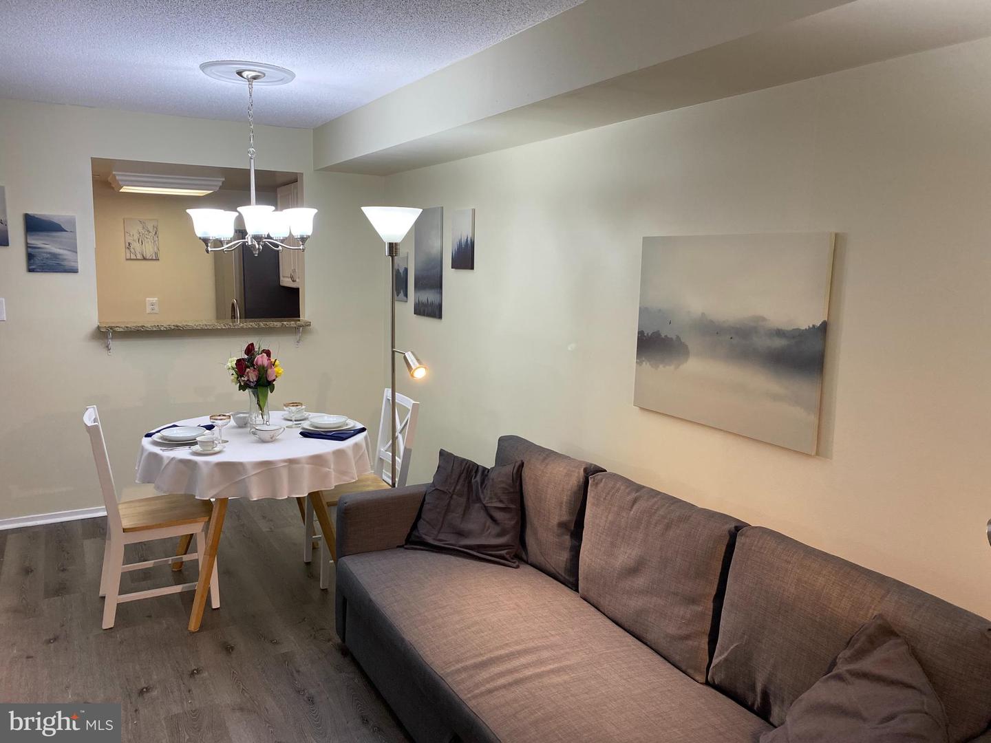 1951 SAGEWOOD LANE Unit: 211
