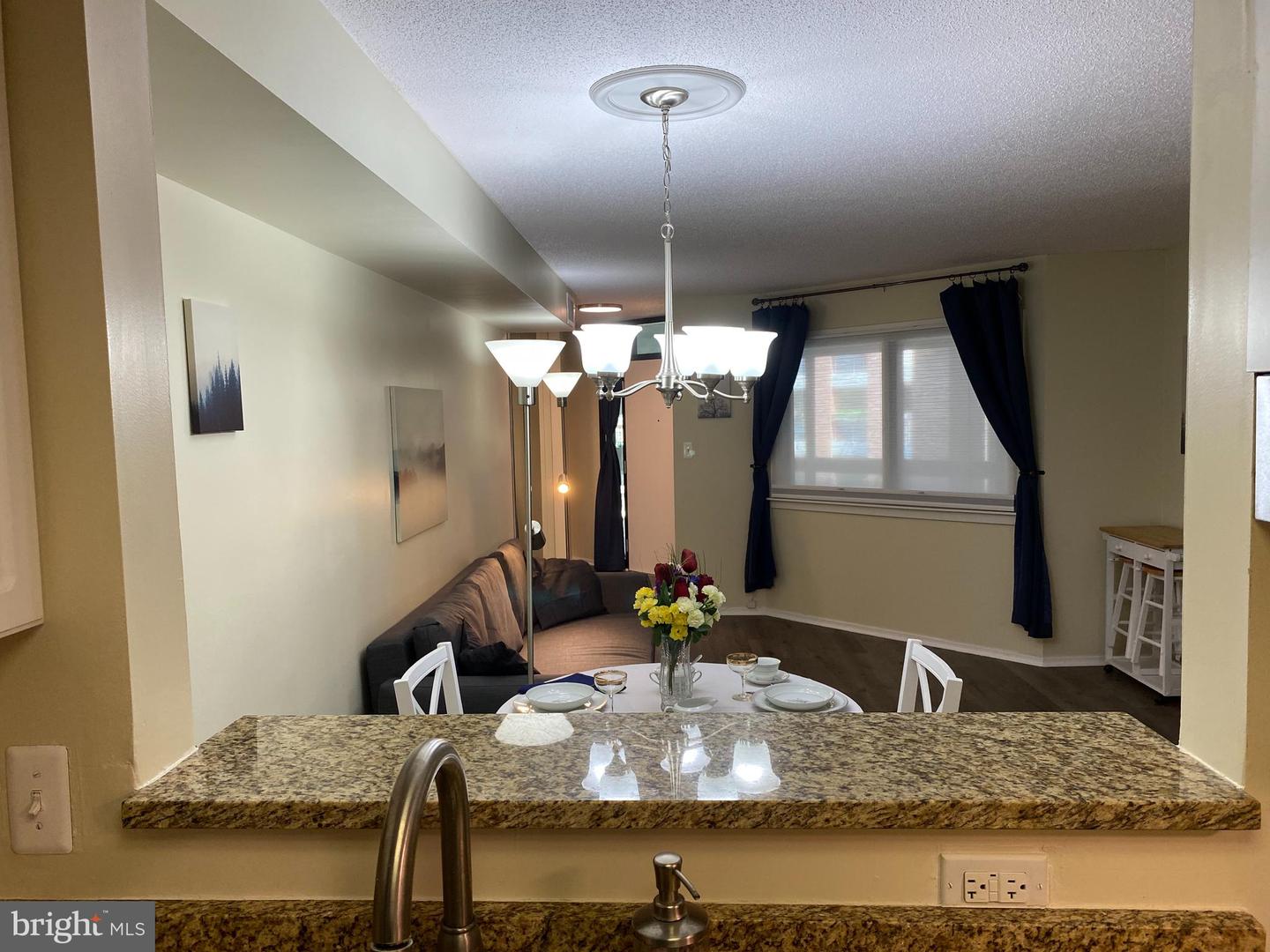 1951 SAGEWOOD LANE Unit: 211