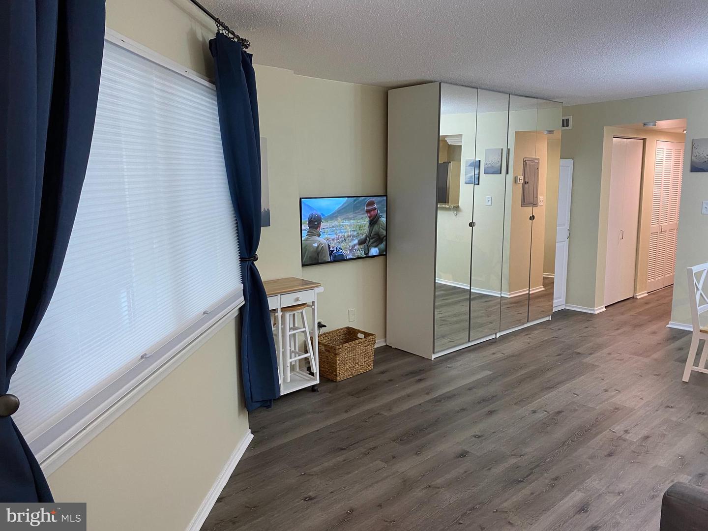 1951 SAGEWOOD LANE Unit: 211
