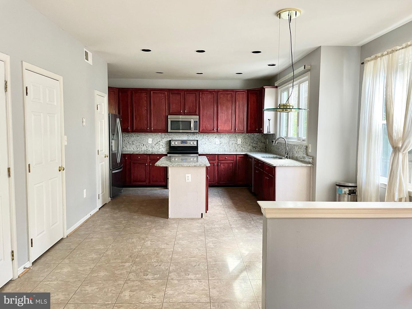 2401 RIPPLEMEADE COURT