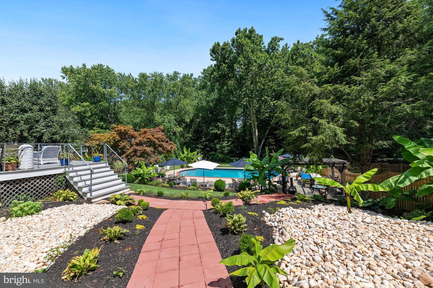 8121 BRIAR CREEK DRIVE