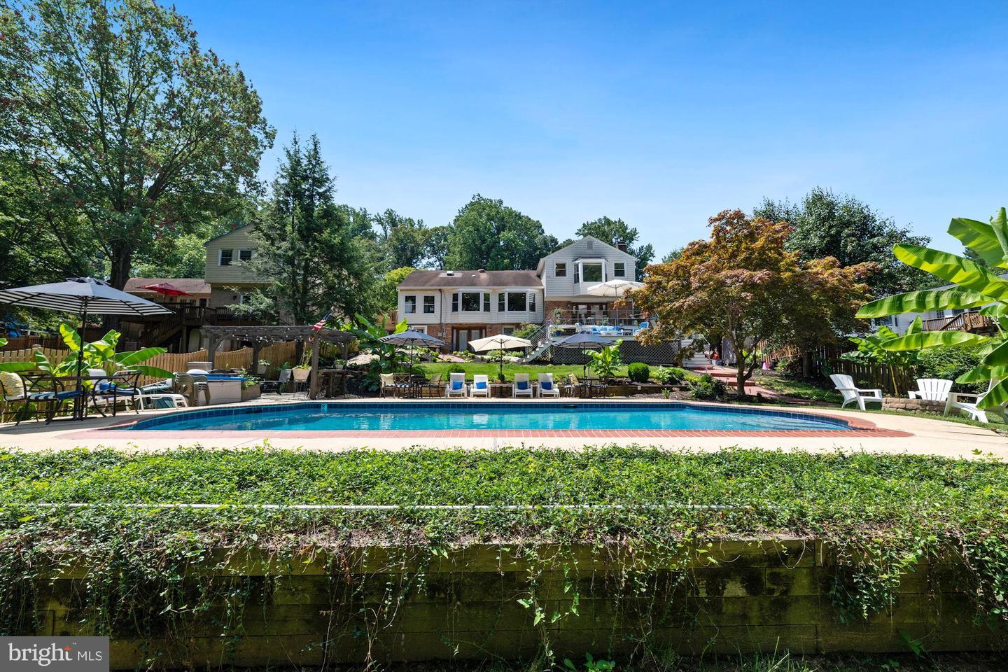 8121 BRIAR CREEK DRIVE
