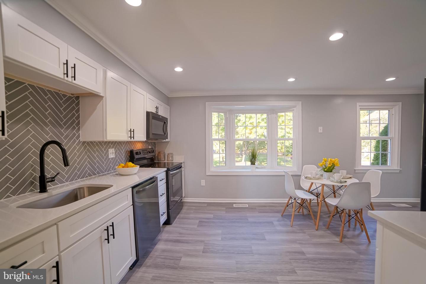 4735 IRVIN SQUARE