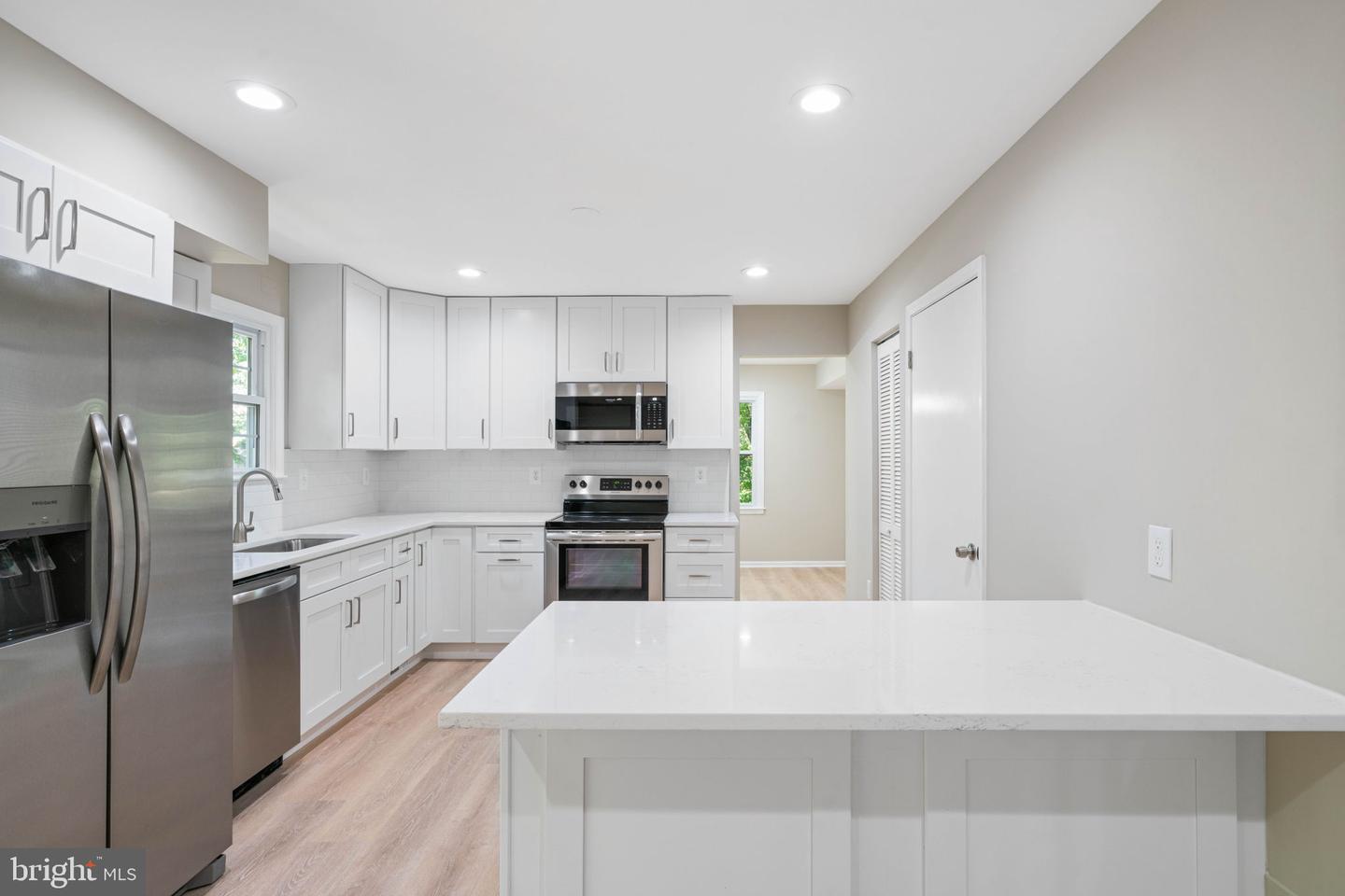9912 RAND DRIVE