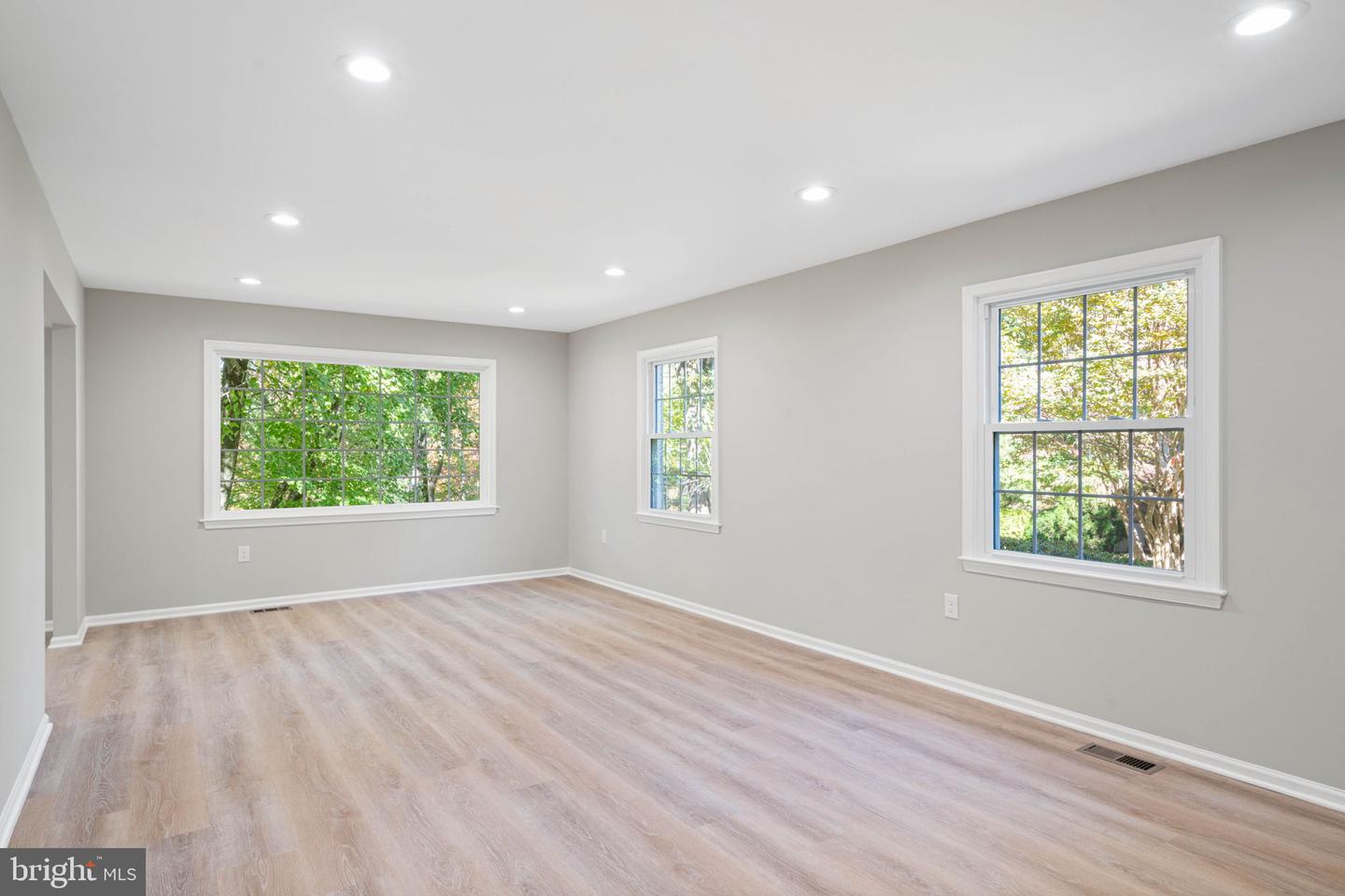 9912 RAND DRIVE