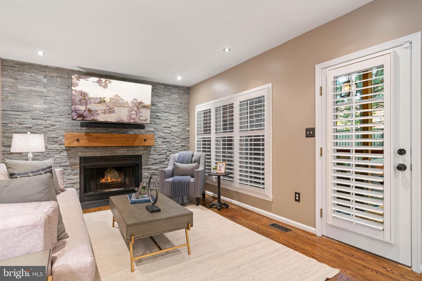 11636 OLD BROOKVILLE COURT