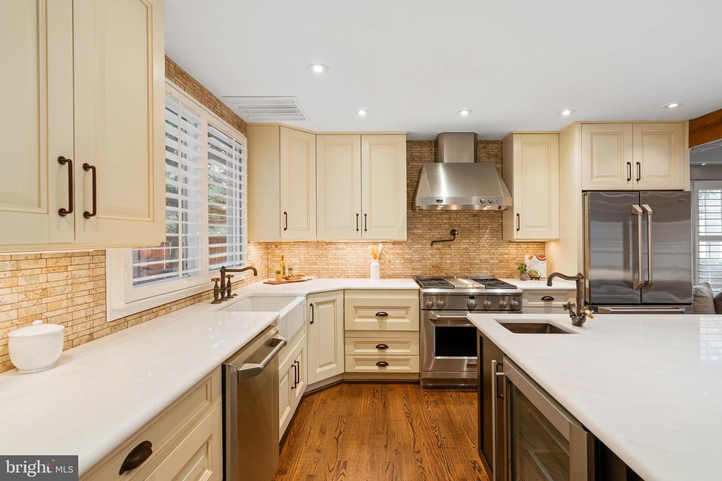 11636 OLD BROOKVILLE COURT