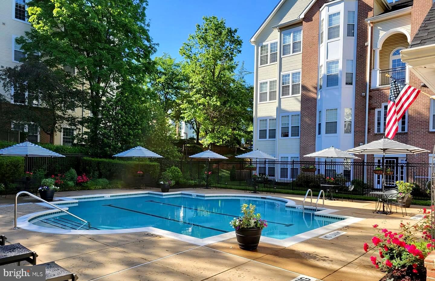 4138 FOUNTAINSIDE LANE Unit: 102