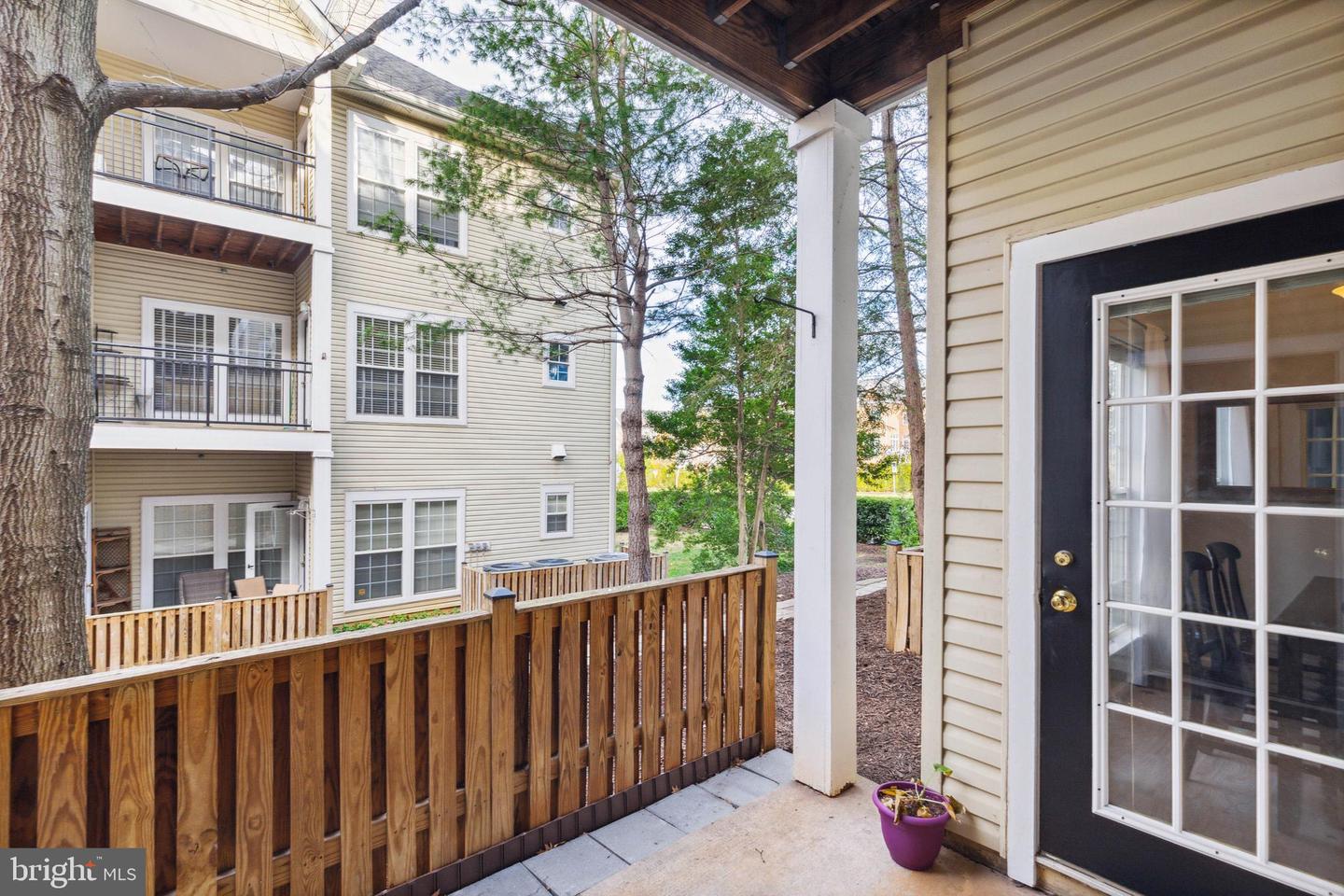4138 FOUNTAINSIDE LANE Unit: 102