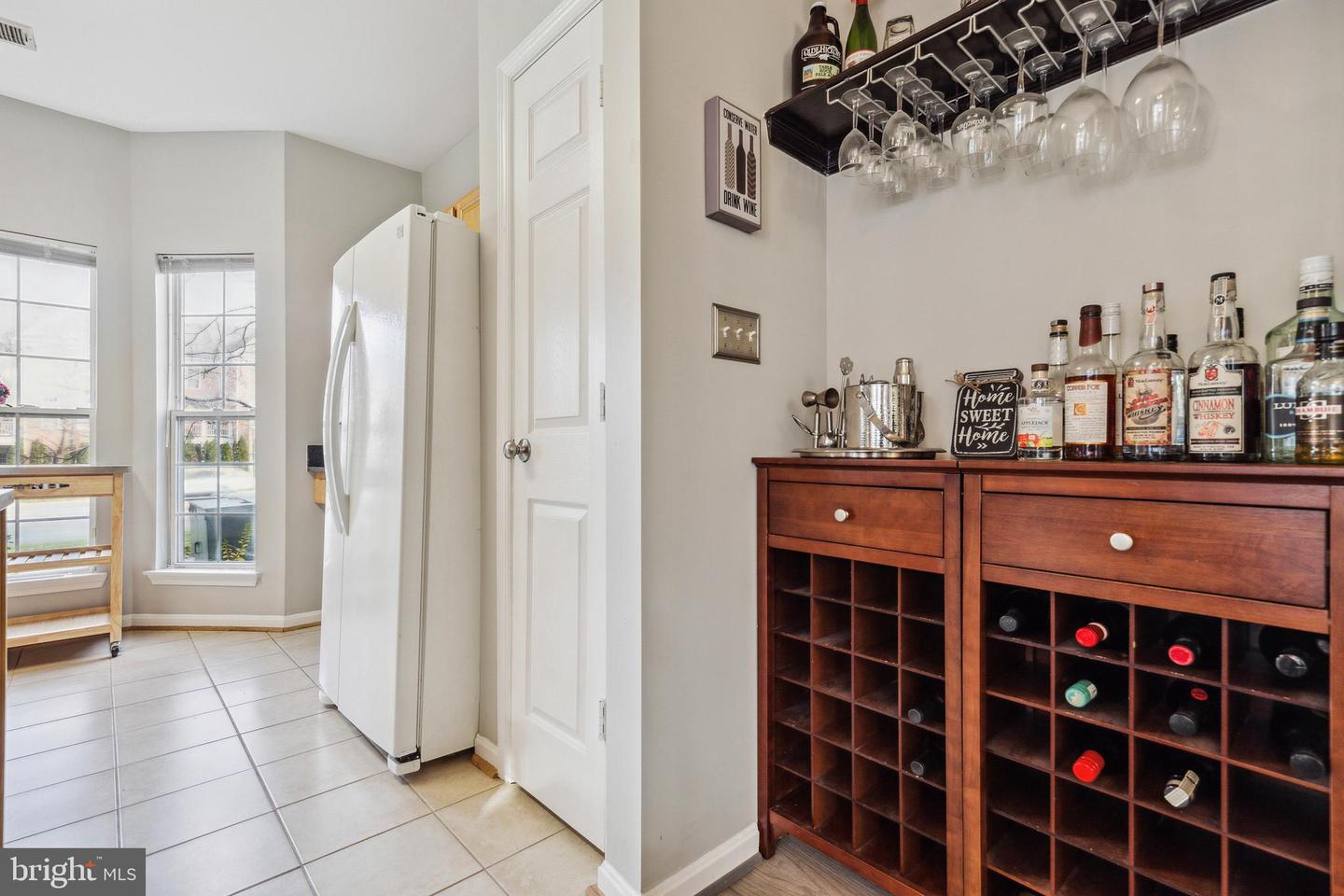 4138 FOUNTAINSIDE LANE Unit: 102