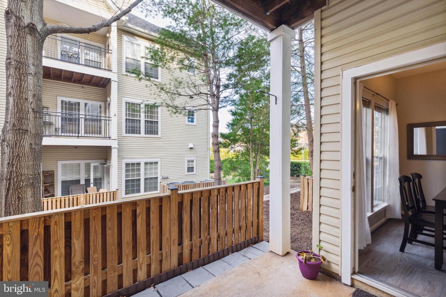 4138 FOUNTAINSIDE LANE Unit: 102