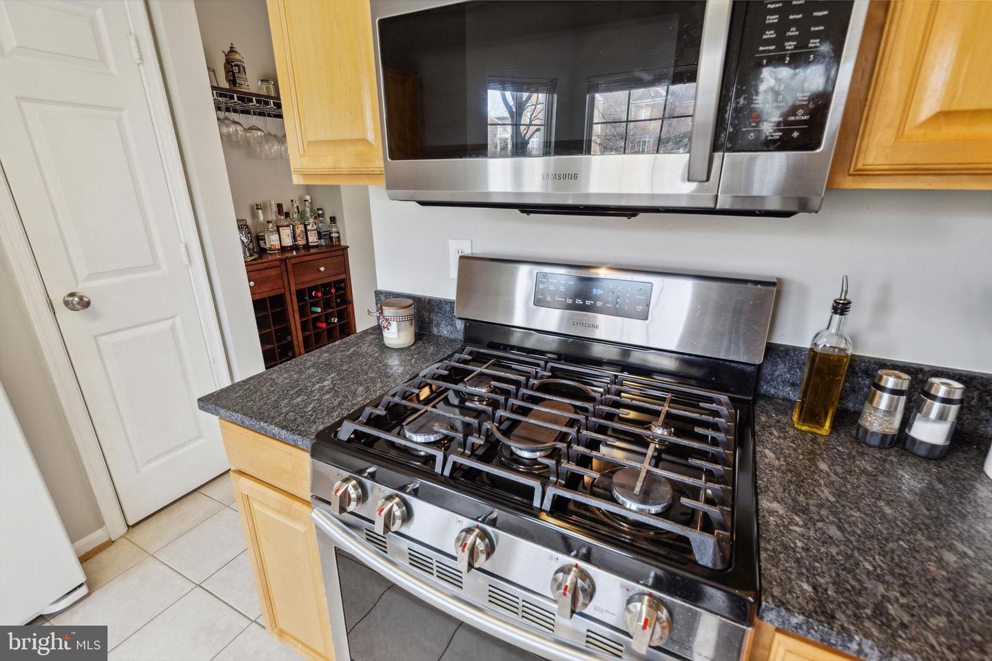 4138 FOUNTAINSIDE LANE Unit: 102