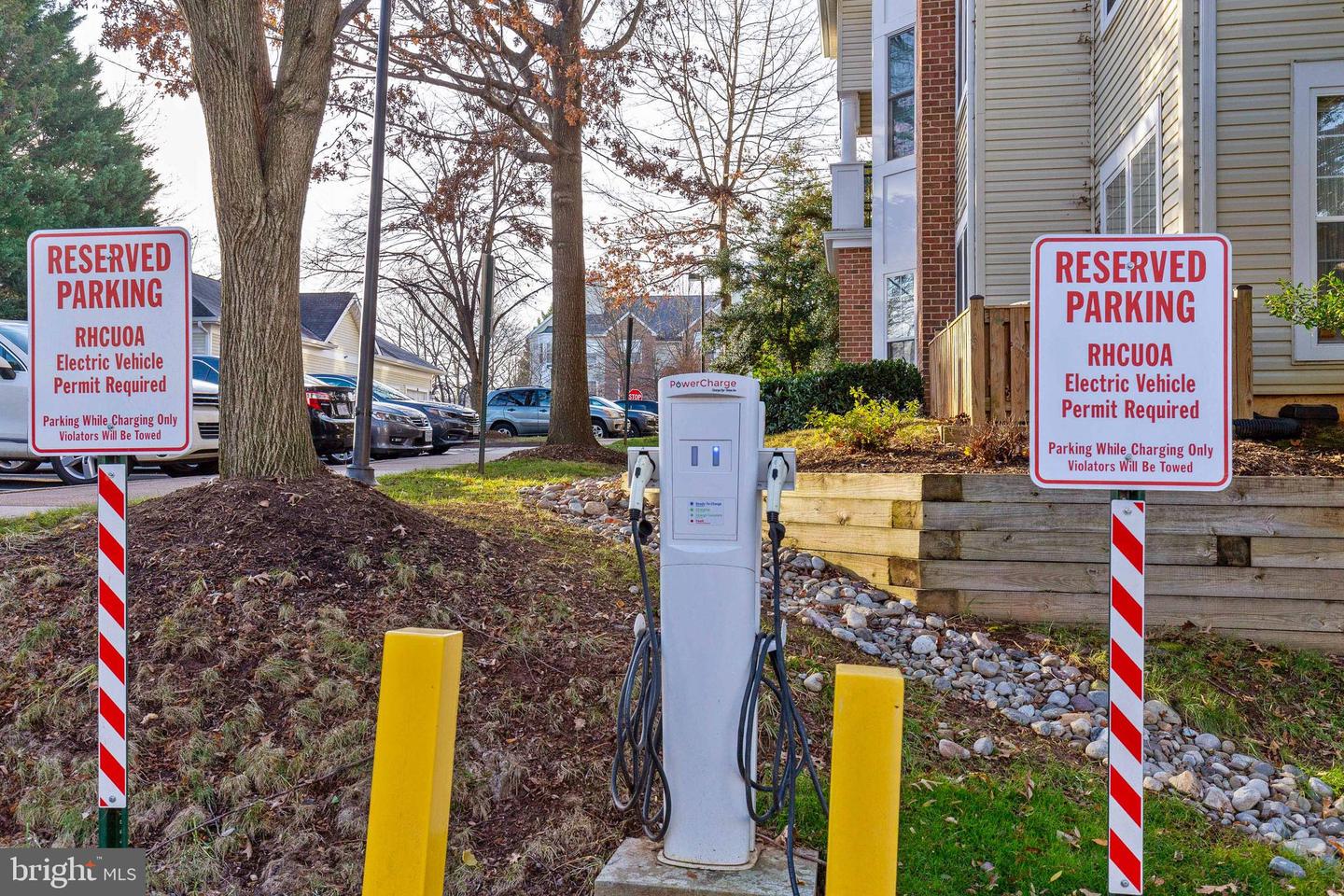 4138 FOUNTAINSIDE LANE Unit: 102