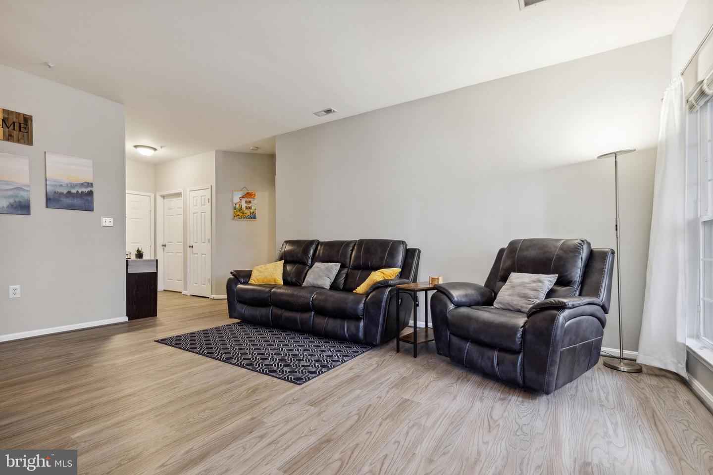 4138 FOUNTAINSIDE LANE Unit: 102