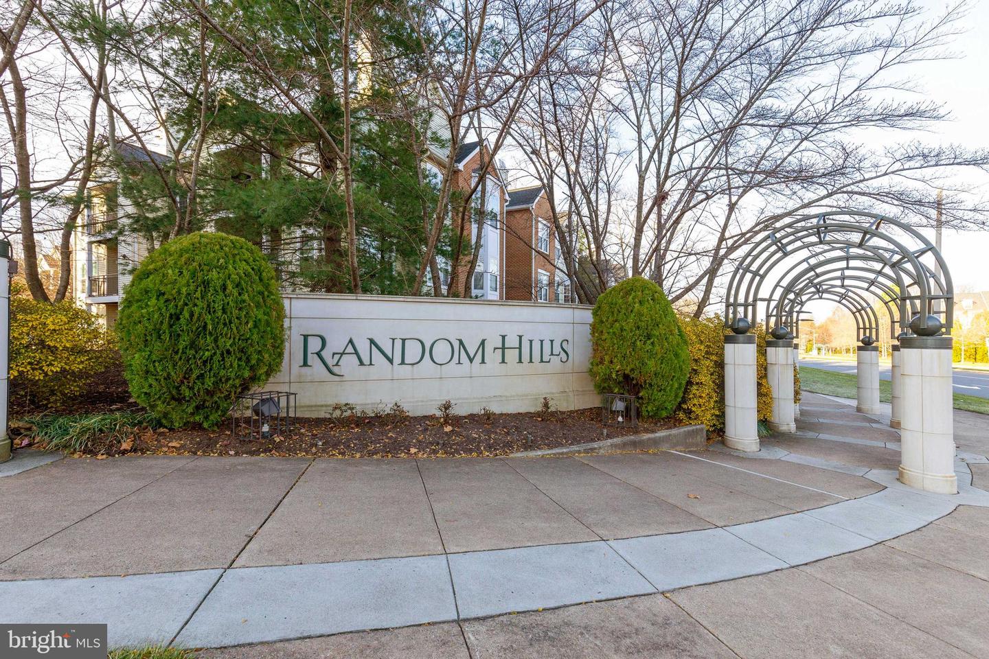 4138 FOUNTAINSIDE LANE Unit: 102