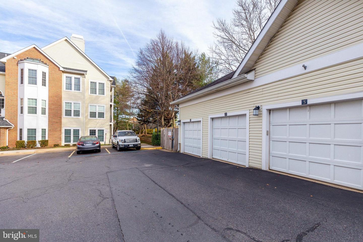 4138 FOUNTAINSIDE LANE Unit: 102