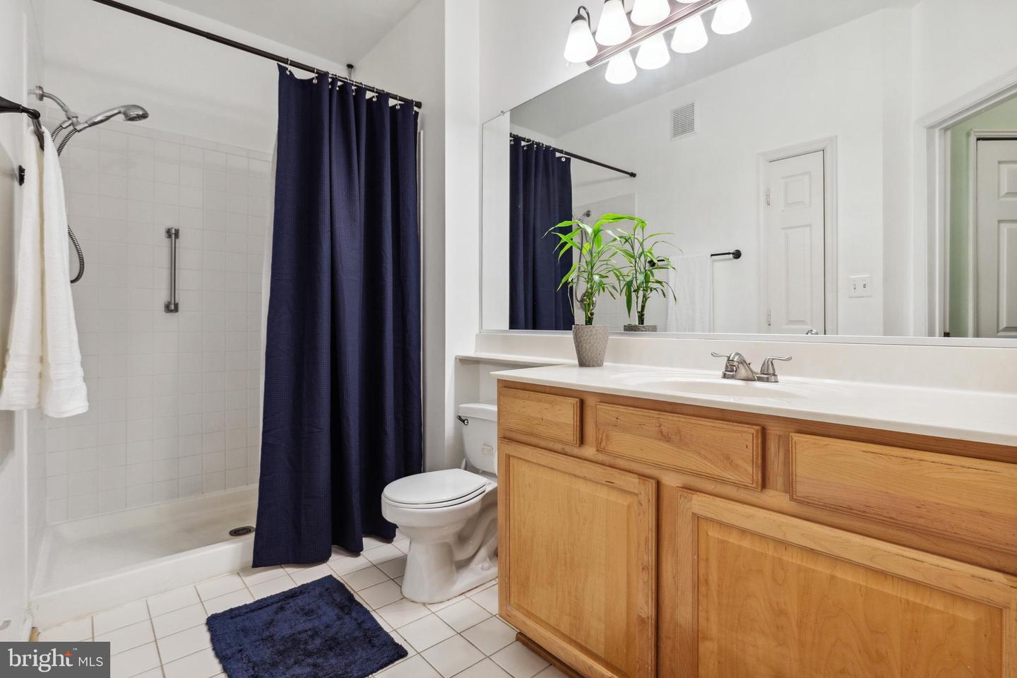 4138 FOUNTAINSIDE LANE Unit: 102