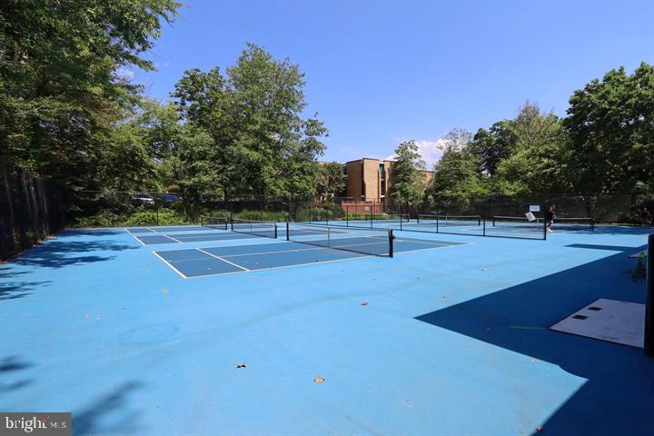 11618 VANTAGE HILL ROAD Unit: 22B