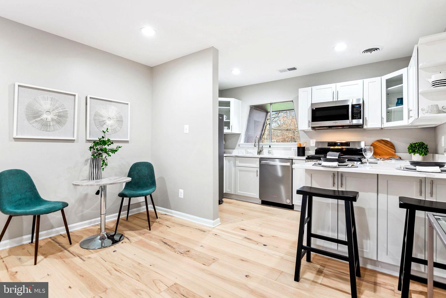 11618 VANTAGE HILL ROAD Unit: 22B