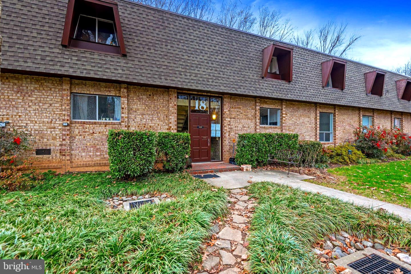 11618 VANTAGE HILL ROAD Unit: 22B