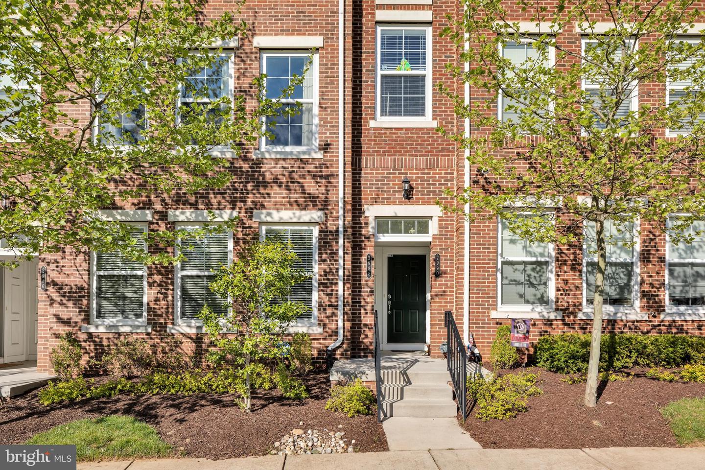 2988 RITTENHOUSE CIRCLE Unit: 19